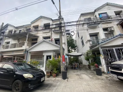 Ban Klang Muang Ratchada-Meng Chai 1
