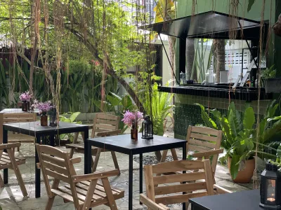 Earth House | Restaurant | Wine Bar