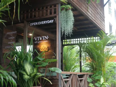 VIVIN Suk 22 - café grocery bistro - Local Organic Natural Artisan