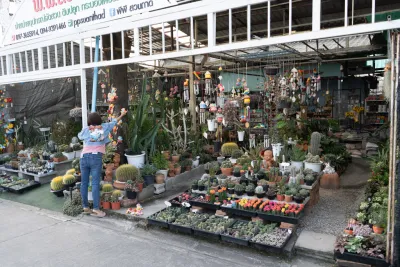 Kamthieng Market