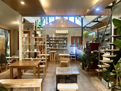 Hence | Coffee & Eatery