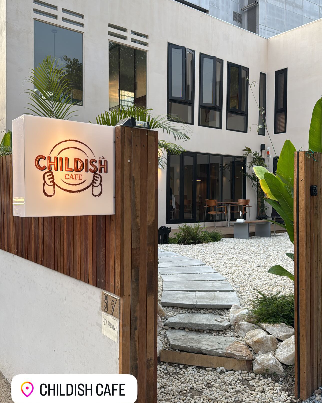 Childish Cafe
