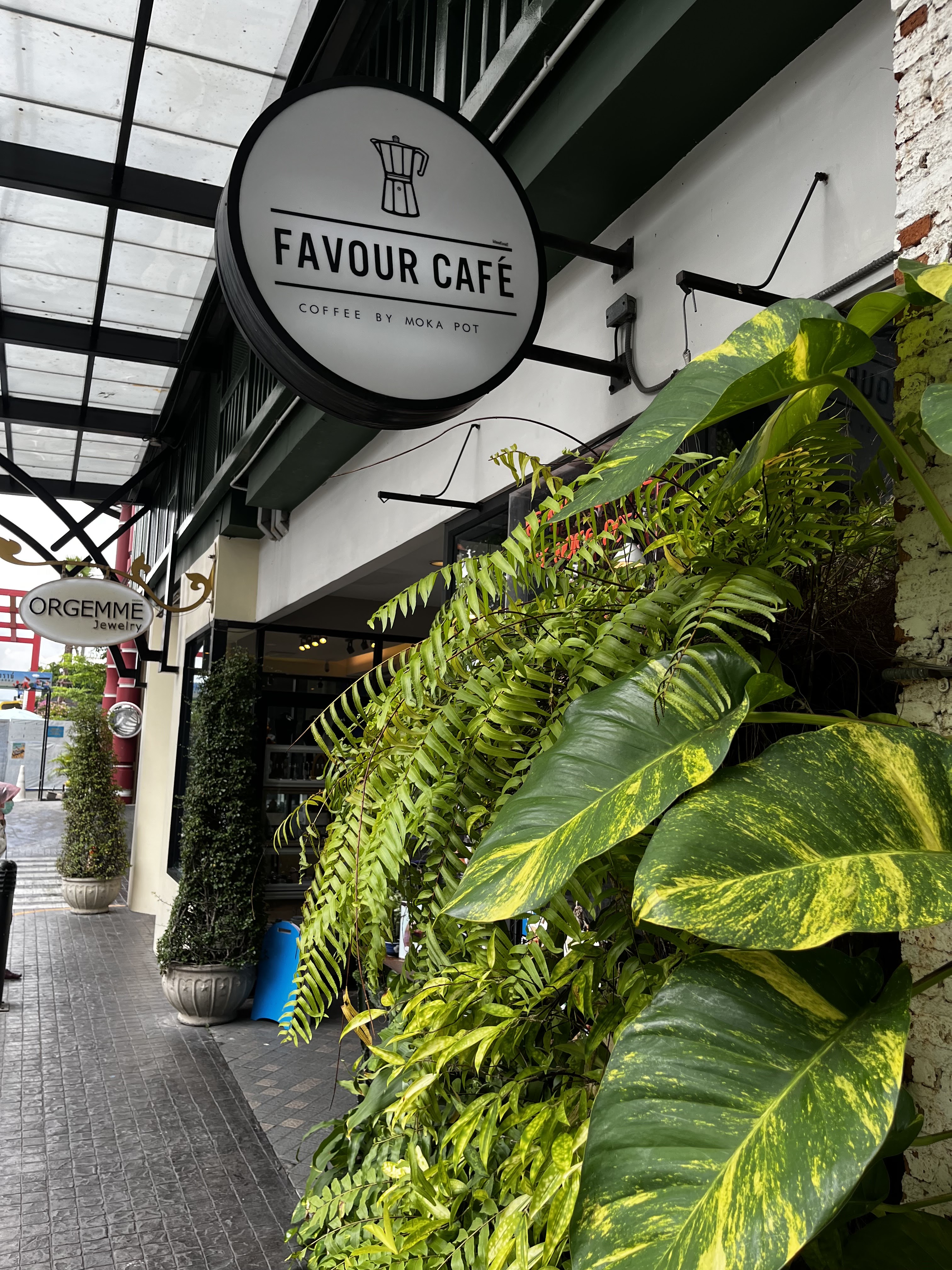 Favour Café