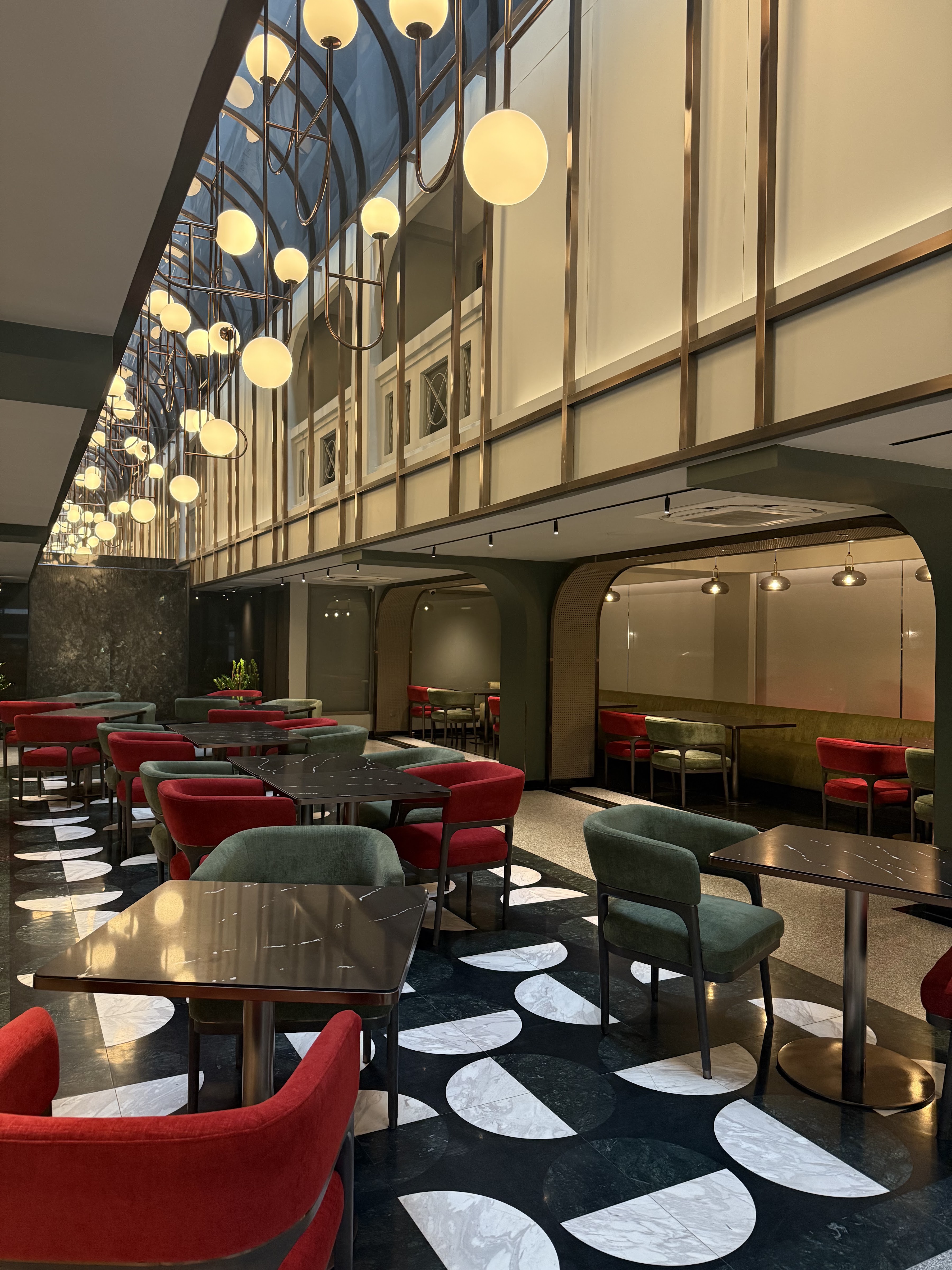 Mitt Restaurant & Space (Pathumwan Branch)