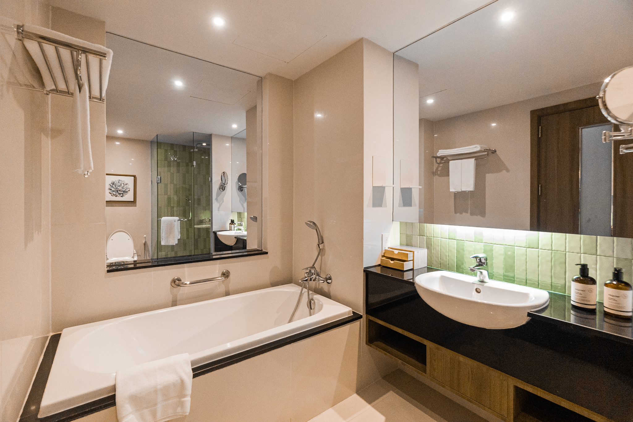 Novotel Living Bangkok Sukhumvit Legacy