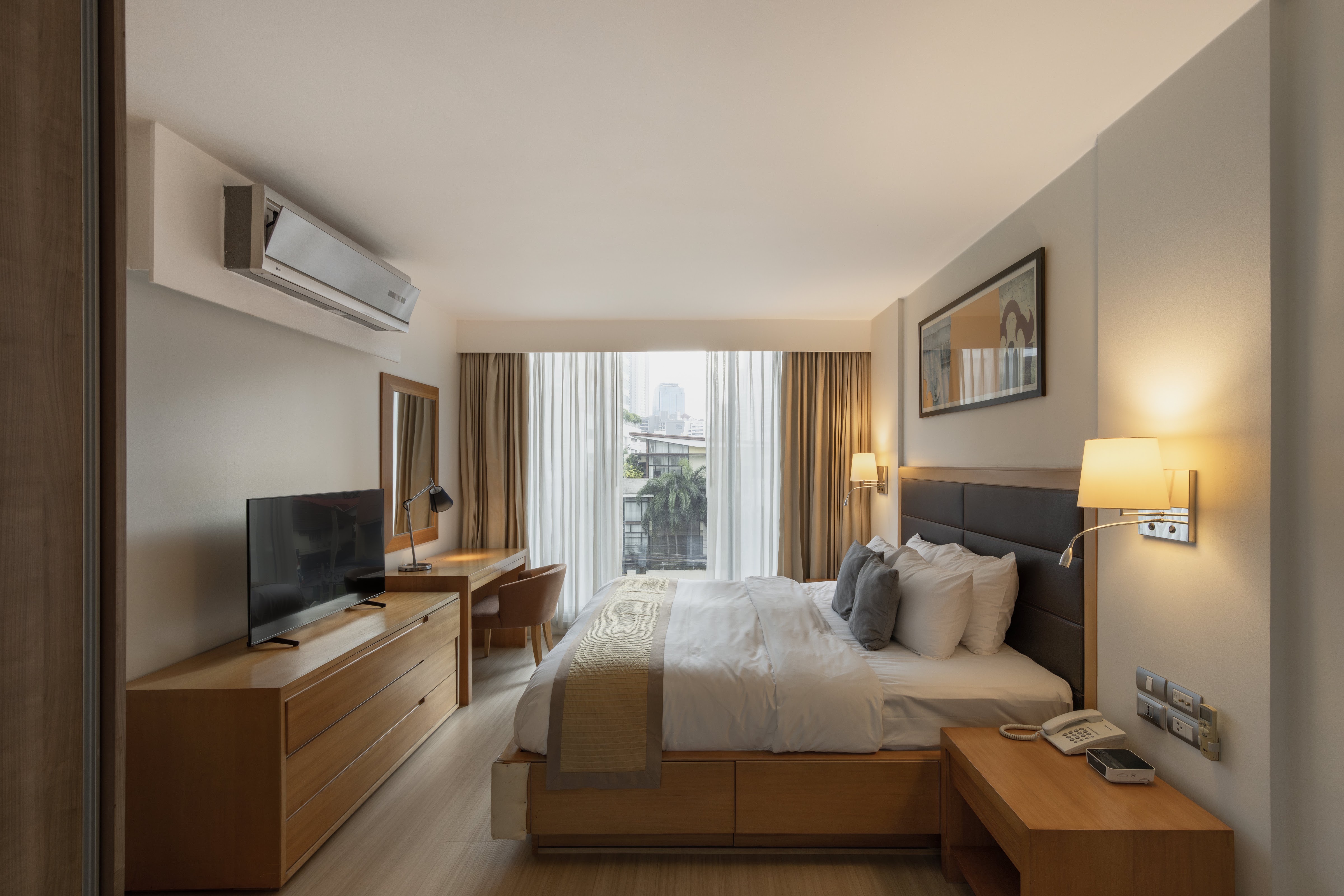 Oakwood Residence Sukhumvit 24 Bangkok