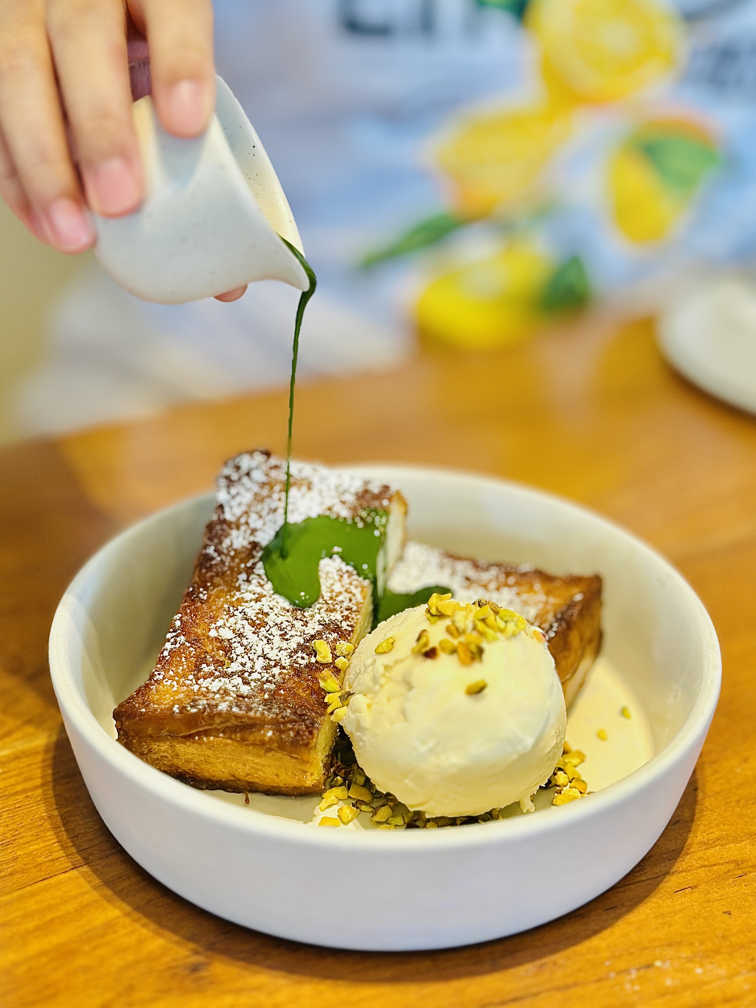 OIKOS Cafe & Restaurant