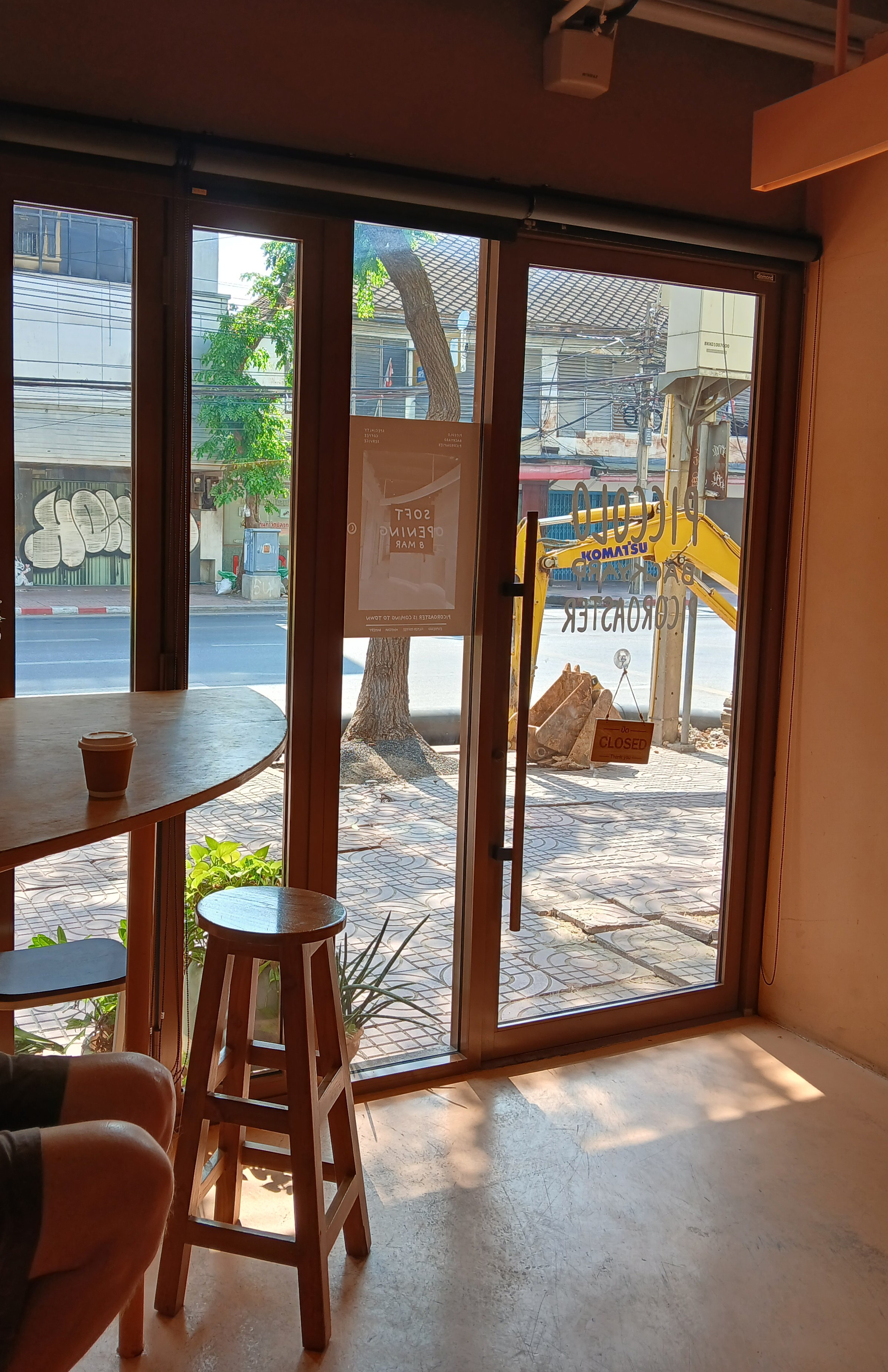 Piccolo Backyard Picoroaster - Phra Nakhon Spin Off Cafe Vintage Coffee Idea
