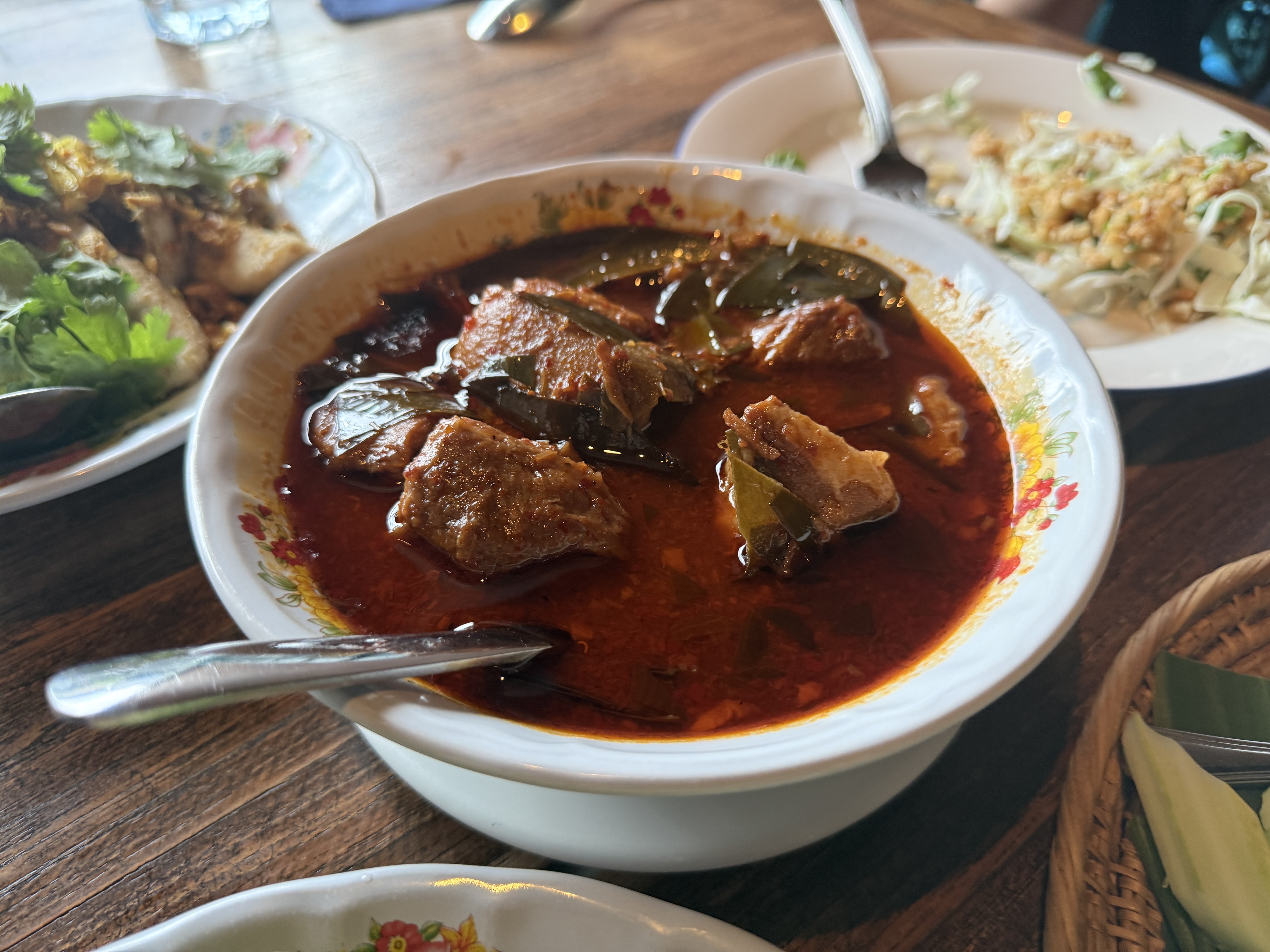 Sri Trat Restaurant and Bar