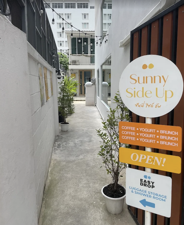 Sunny Side Up Cafe Khaosan
