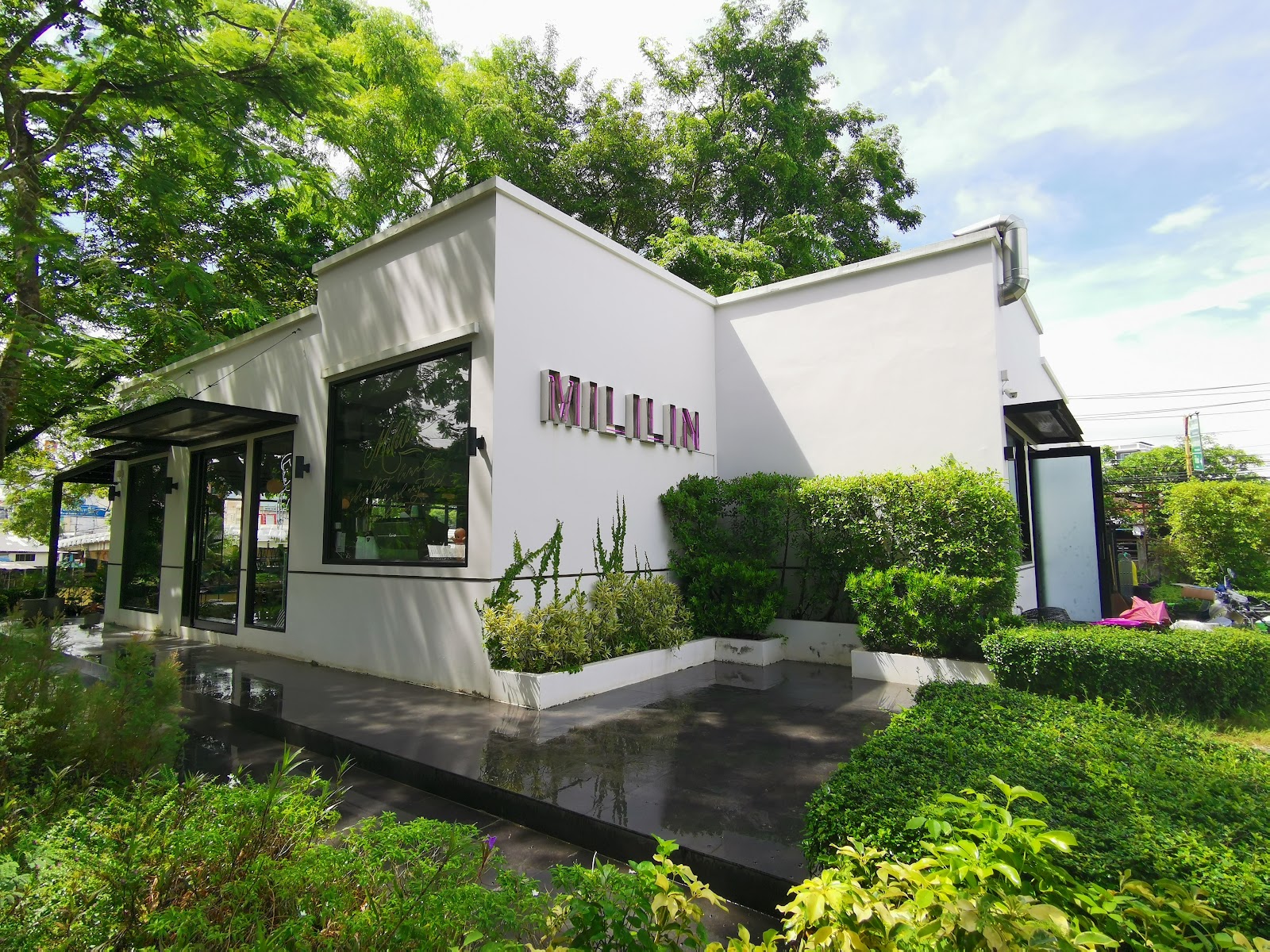 Mililin Cafe & Eatery