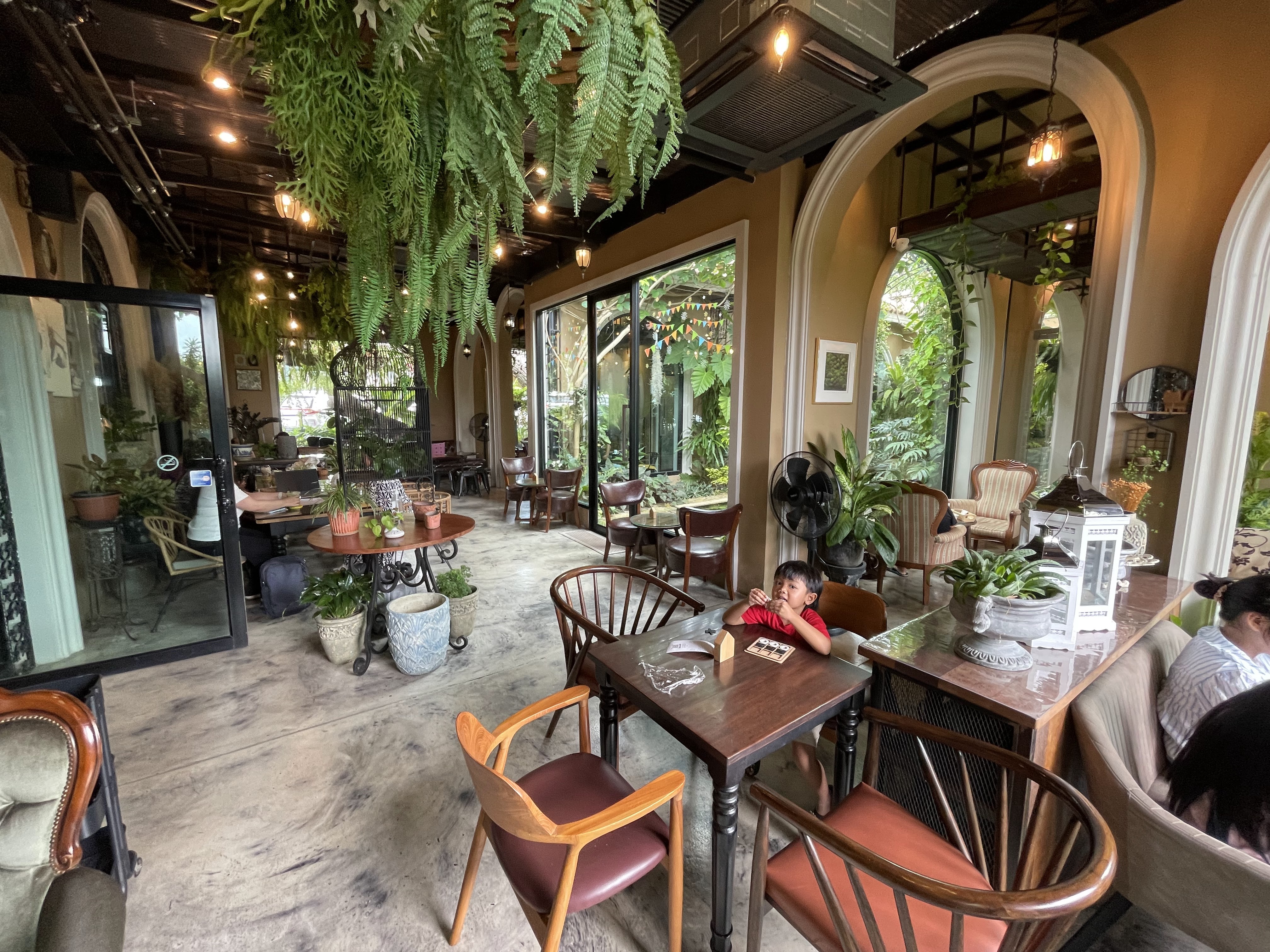 Rai Pa Maew Café