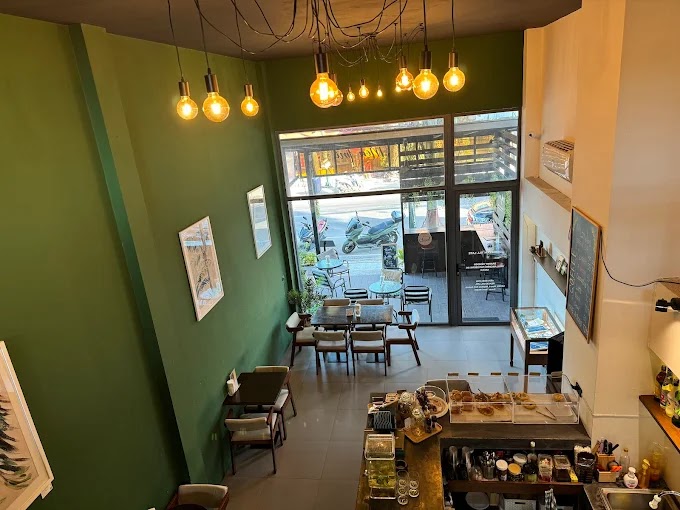 MonAmi Café