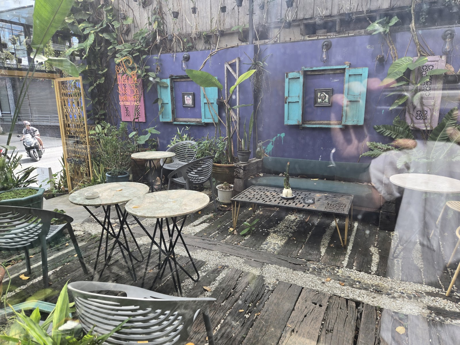 The Road Less Travelled Cafe Bistro